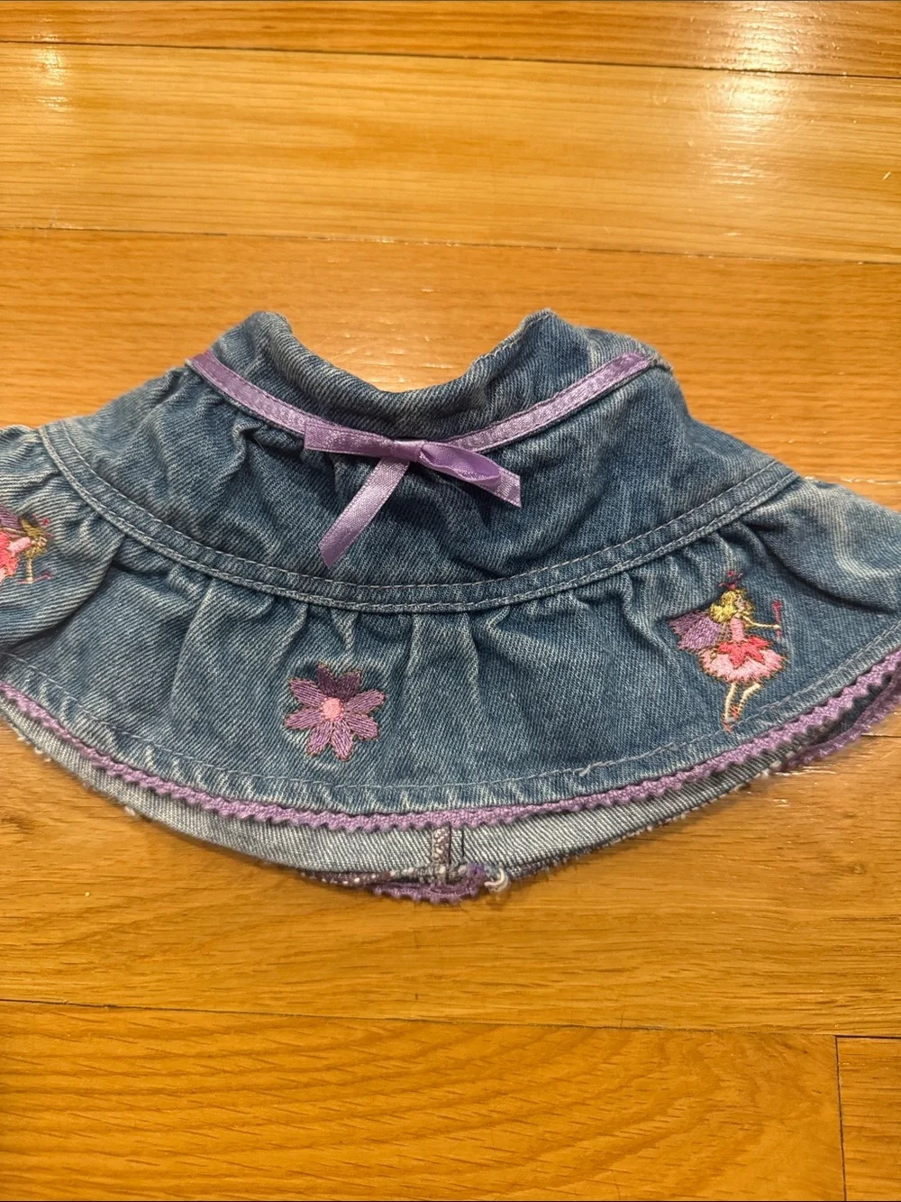 Bulid a bear 2 piece outfit 1 top and a skirt .
